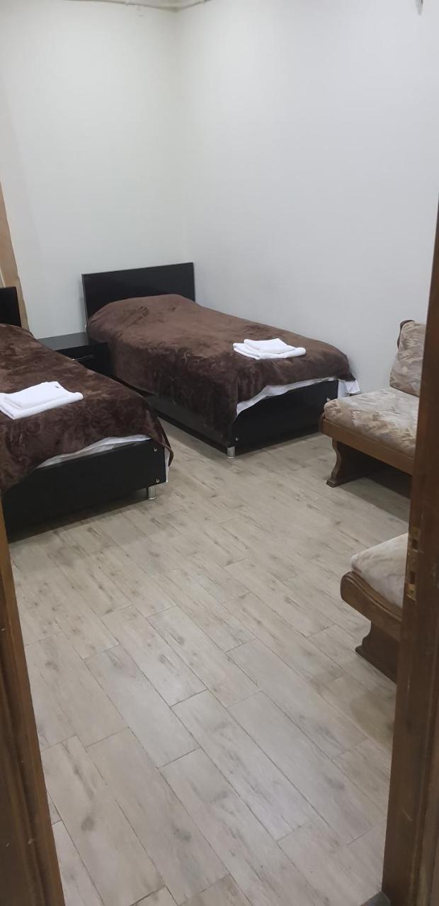 Hotel Cattaleya 巴统 外观 照片